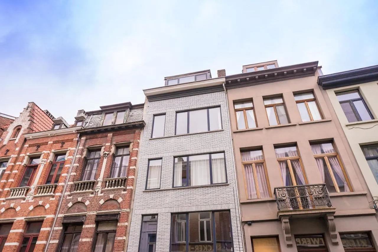 Simone'S Kitchen - Studios Antwerp Apartment