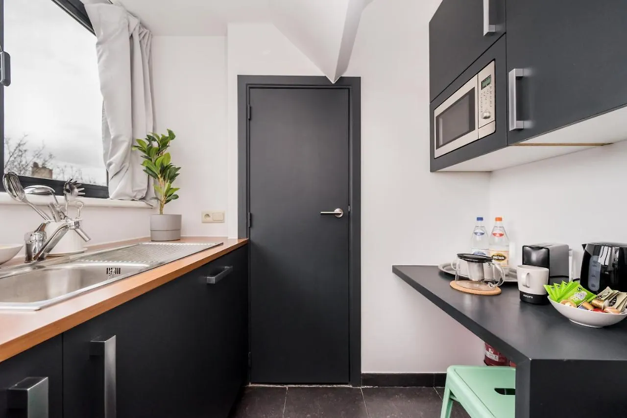 Apartment Simone'S Kitchen - Studios Antwerp Belgium